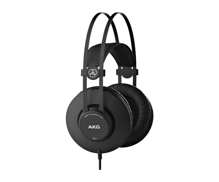 AKG K52
